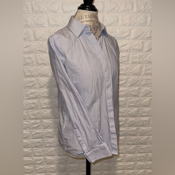 Calvin Klein Women’s Classic Blue and White Striped Shirt - Picture 2 of 8
